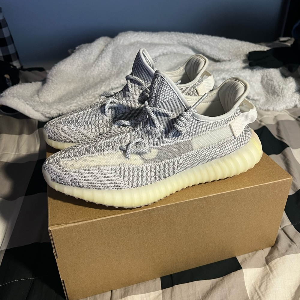 Yeezy 350 static